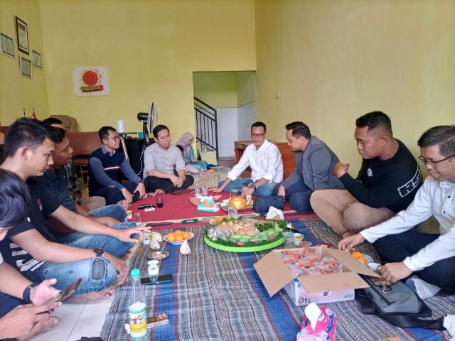 keakraban di kantor Kantor Hukum Yani dan Rekan