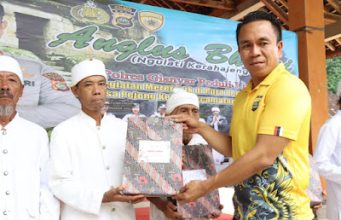 Polres Gianyar Gelar Minggu Kasih di Pura Pengukur Ukuran