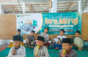 Madrasah Ibtidaiyah Midanutta’lim 1 Mayangan Peringati Isra’ Mi’raj dengan Khidmat dan Penuh Pembelajaran