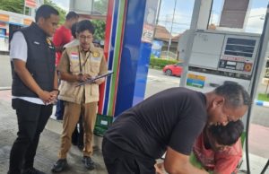 Satgas BBM Polres Jombang bersama UPT Metrologi dan Pertamina Lakukan Pengecekan SPBU